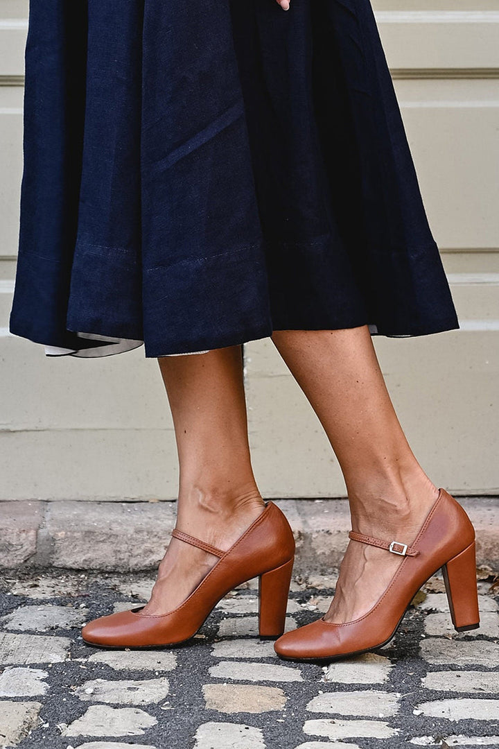Bravina | Everyday Sandals with Low Heel Strap