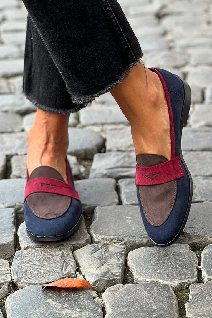 Esther | Elegant round-toe loafers with a small heel