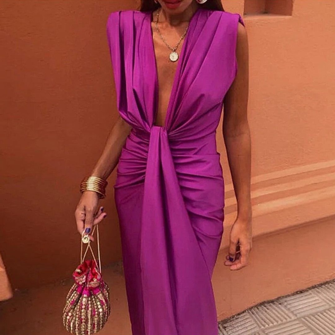 Regina | Elegant dress with a deep neckline