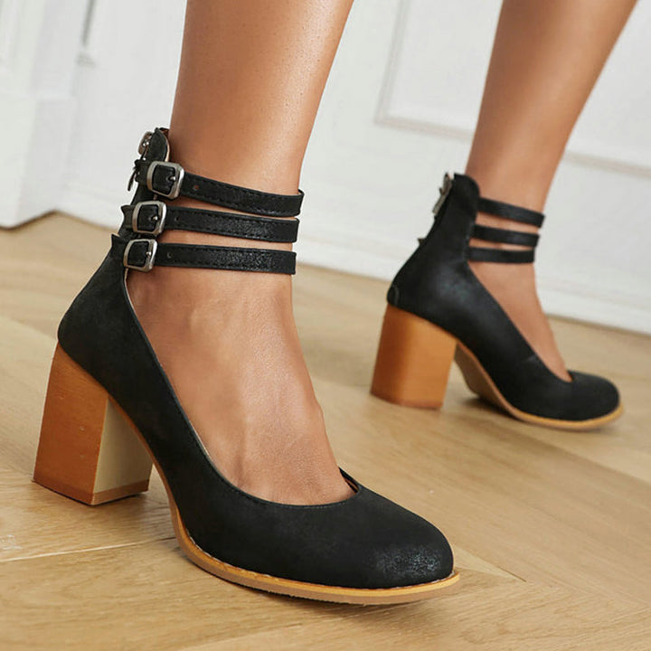 Casilda | Plain sandals with ankle strap and chunky heel