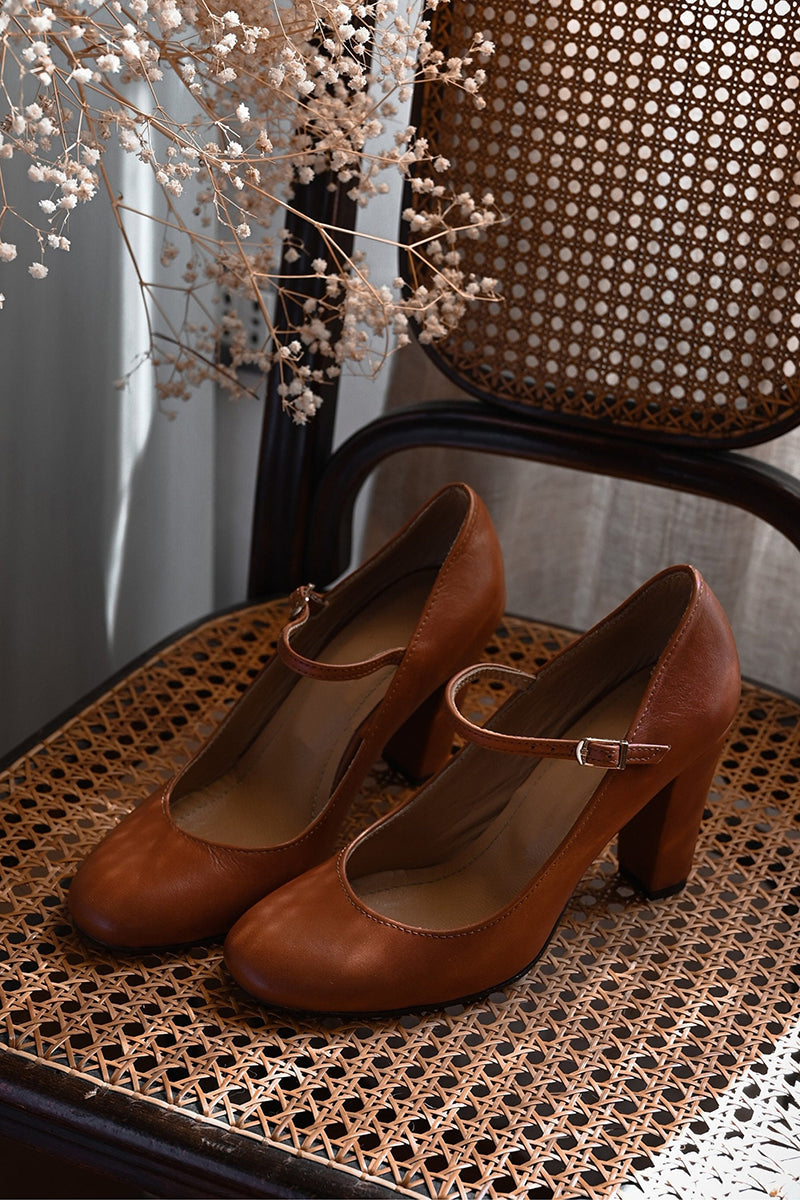 Bravina | Everyday Sandals with Low Heel Strap