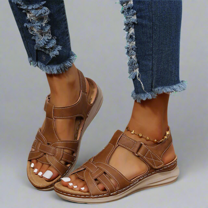 Queniva | Handcrafted Orthopaedic Comfort Sandals from Vintage Leather