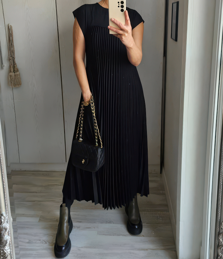 Joëlle | Timeless and Comfortable Dress