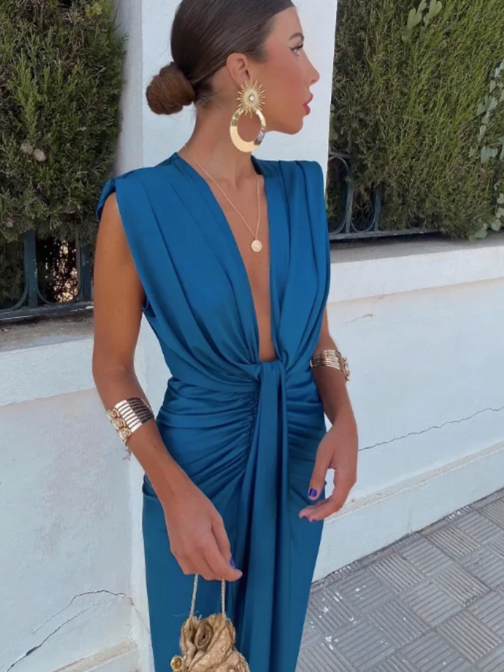 Crocetta™ | Elegant dress with a deep neckline