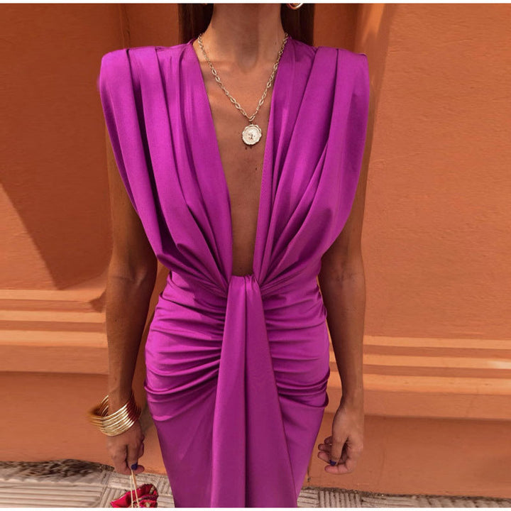 Crocetta™ | Elegant dress with a deep neckline