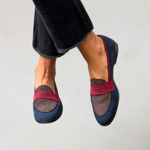 Esther | Elegant round-toe loafers with a small heel