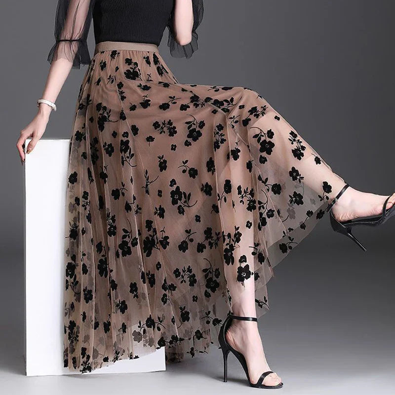 Odette | Elegant tulle midi skirt with refined flowers