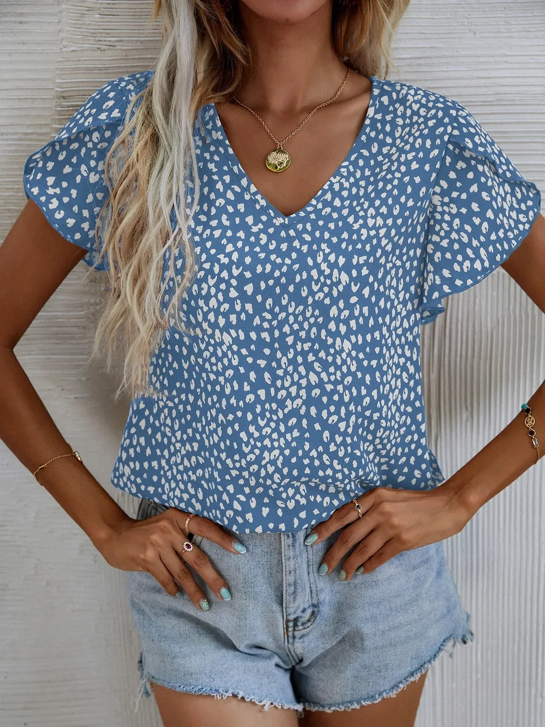 Cassidy | Chic blouse with abstract print