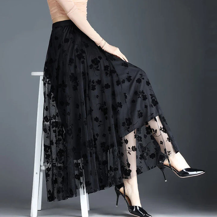 Odette | Elegant tulle midi skirt with refined flowers
