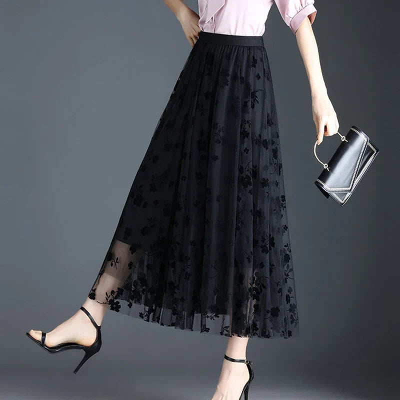 Odette | Elegant tulle midi skirt with refined flowers