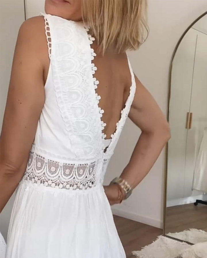 Aurélie - Elegant Lace Dress with V-Neck