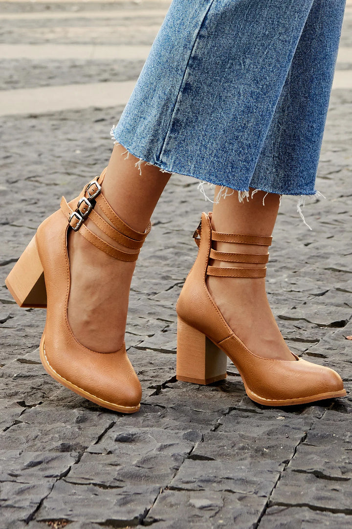 Casilda | Plain sandals with ankle strap and chunky heel