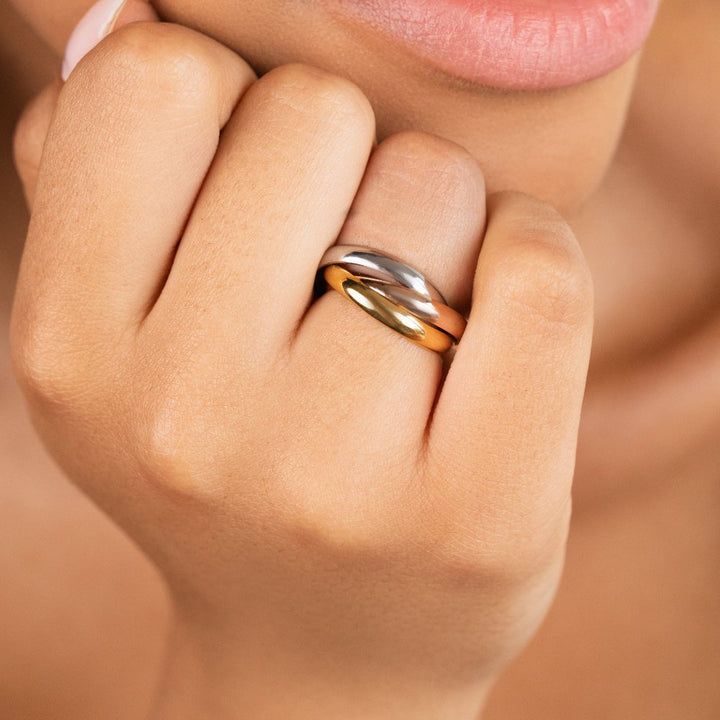 Three-Color Loop Ring