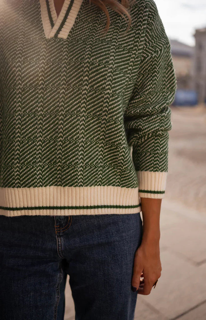 Ella | Stylish sweater with a retro touch