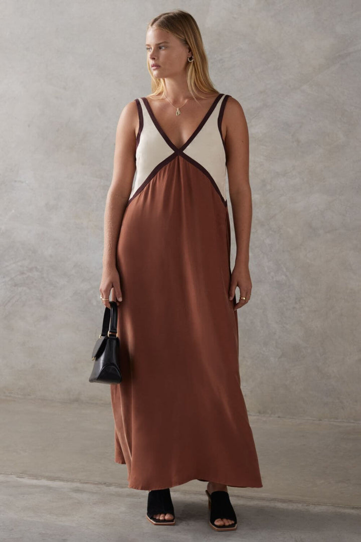 Stacey™ | Elegant Velvet Midi Dress